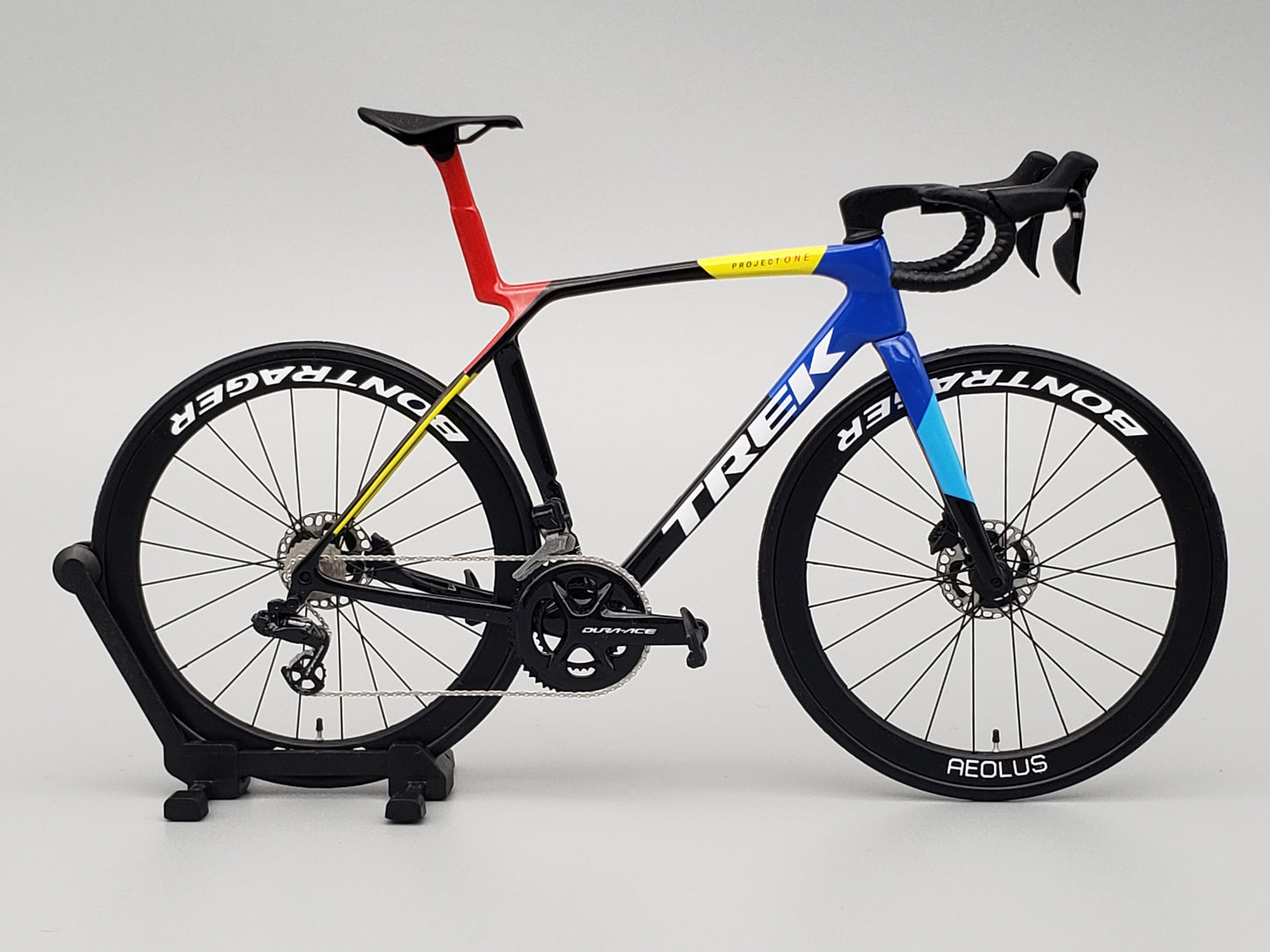 Hobbitbike 1/12 Road Bike Model Kit - HB01-0024 - TREK Madone Gen8