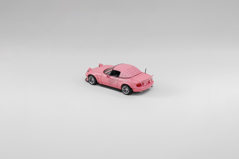 Microturbo 1/64 Custom MX5 RB Wide Body - Pink