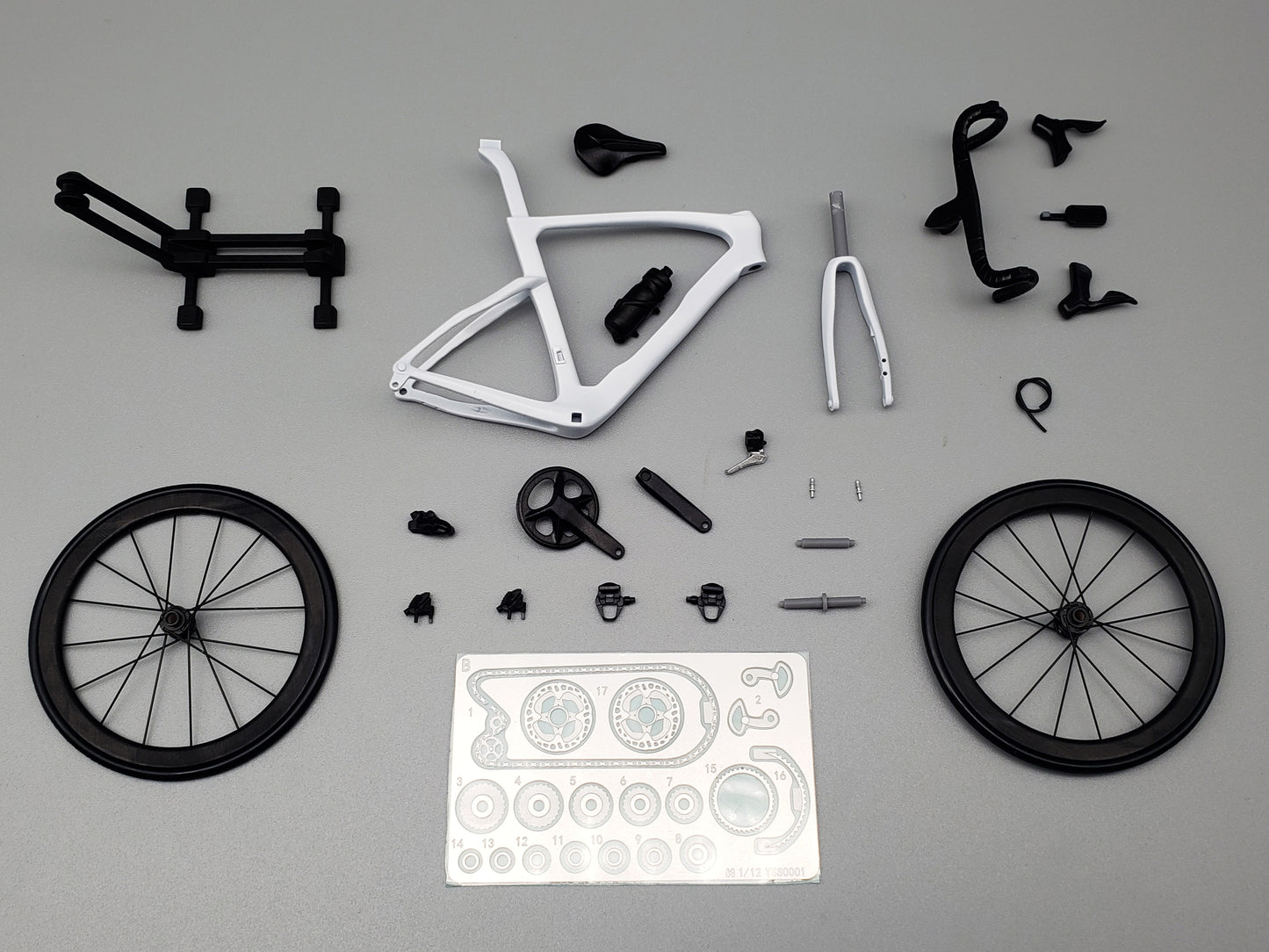 PRE-PAINTED Series - Hobbitbike 1/12 Road Bike Model Kit - HBY1-0001 - Pinarello F