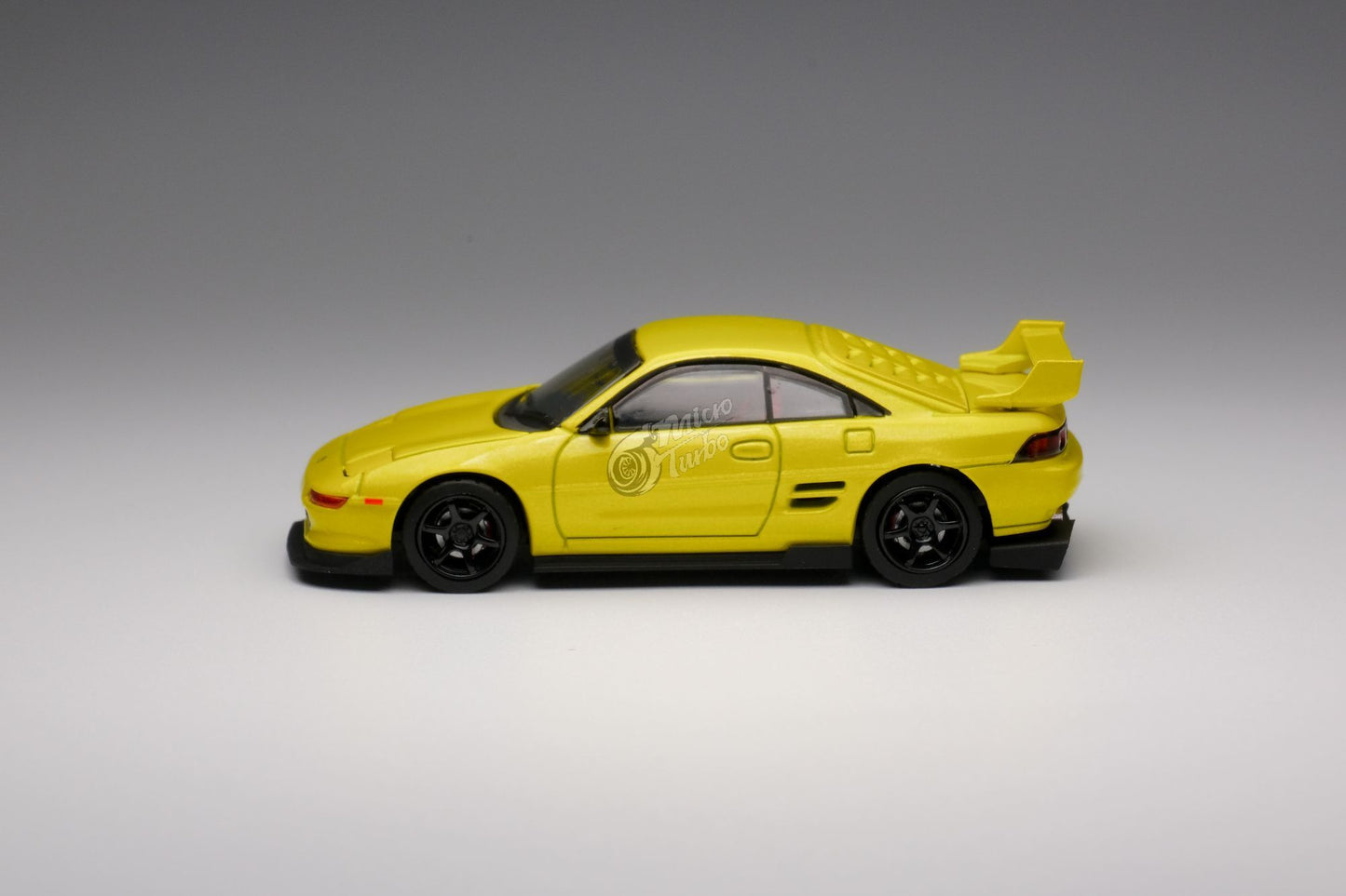 Microturbo 1/64 MR2 - Yellow