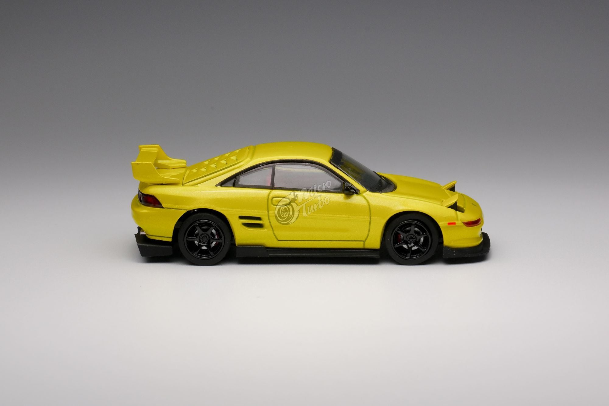 Microturbo 1/64 MR2 - Yellow